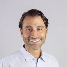 Speaker image - Dennis Pilarinos